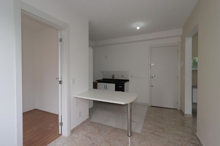 Sala de apartamento para alugar com 2 quartos, 35m² em Santa Maria, Santo André