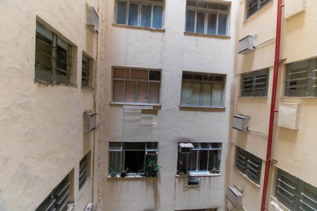 Vista de kitnet/studio à venda com 1 quarto, 30m² em Centro, Niterói