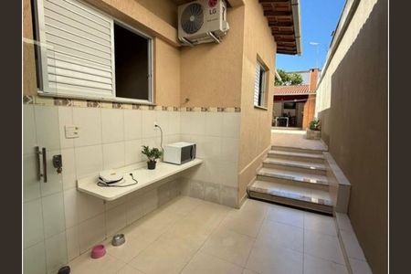 Casa à venda com 210m², 3 quartos e 2 vagasFoto 16