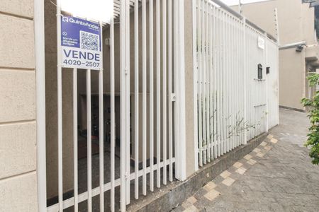 Casa de condomínio à venda com 120m², 3 quartos e 3 vagasFachada 