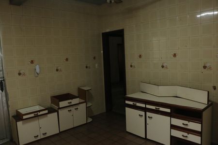 Casa para alugar com 381m², 2 quartos e 2 vagasCozinha