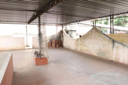 Casa para alugar com 381m², 2 quartos e 2 vagasterraço