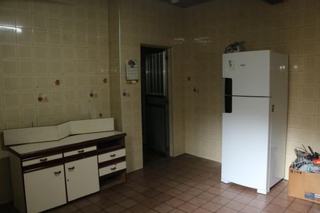 Casa para alugar com 381m², 2 quartos e 2 vagasCozinha