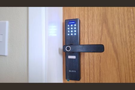 Apartamento à venda com 115m², 2 quartos e 1 vaga Apartamento à venda com 115m², 2 quartos e 1 vagaFechadura eletrônica