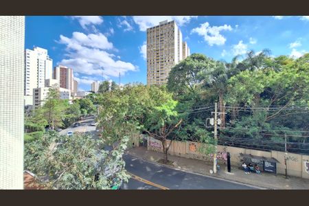 Apartamento à venda com 115m², 2 quartos e 1 vaga Apartamento à venda com 115m², 2 quartos e 1 vagaVista