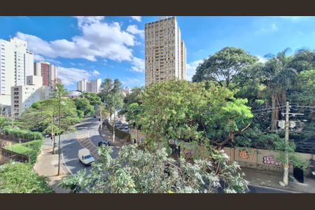 Apartamento à venda com 115m², 2 quartos e 1 vaga Apartamento à venda com 115m², 2 quartos e 1 vagaVista