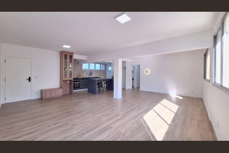 Apartamento à venda com 115m², 2 quartos e 1 vaga Apartamento à venda com 115m², 2 quartos e 1 vagaSala