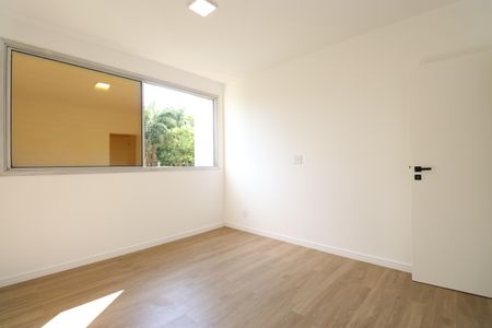 Apartamento à venda com 115m², 2 quartos e 1 vagaSuíte