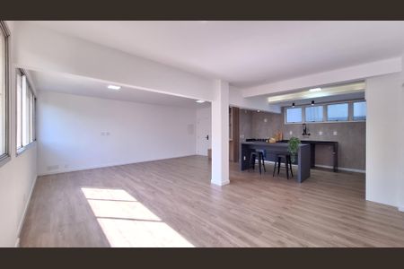 Apartamento à venda com 115m², 2 quartos e 1 vaga Apartamento à venda com 115m², 2 quartos e 1 vagaSala