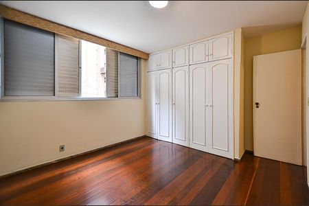 Apartamento à venda com 150m², 4 quartos e 2 vagasQuarto 3