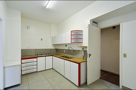 Apartamento à venda com 150m², 4 quartos e 2 vagasCozinha