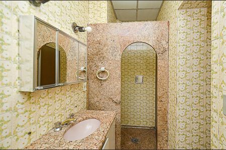 Apartamento à venda com 150m², 4 quartos e 2 vagasBanheiro Suíte