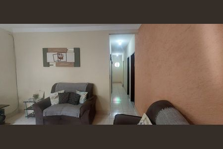 Casa à venda com 3 quartos, 200m² em Bom Jesus, Contagem