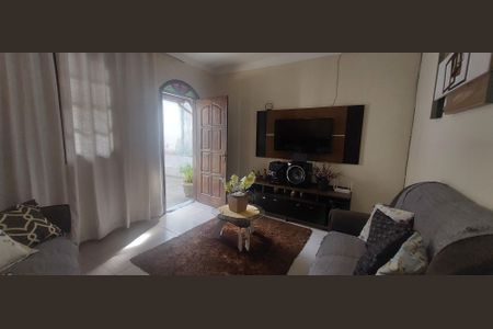 Casa à venda com 3 quartos, 200m² em Bom Jesus, Contagem