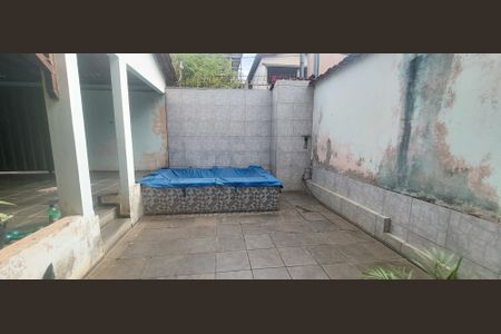 Casa à venda com 3 quartos, 200m² em Bom Jesus, Contagem
