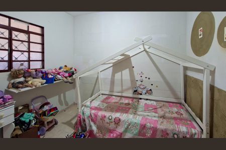 Casa à venda com 365m², 4 quartos e 2 vagasCasa 4