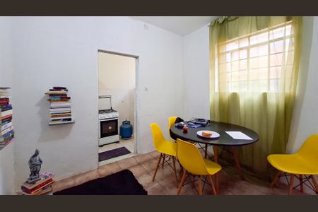 Casa à venda com 365m², 4 quartos e 2 vagasCasa 4