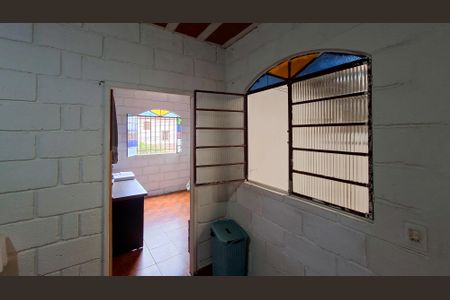 Casa à venda com 365m², 4 quartos e 2 vagasCasa 2