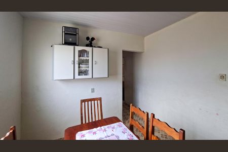 Casa à venda com 365m², 4 quartos e 2 vagasCasa 1