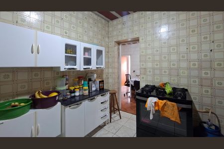 Casa à venda com 365m², 4 quartos e 2 vagasCasa 2