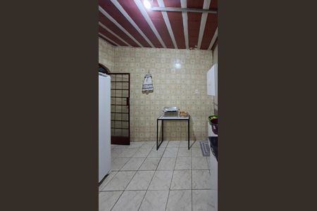 Casa à venda com 365m², 4 quartos e 2 vagasCasa 2