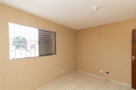 Quarto 1 de casa para alugar com 2 quartos, 68m² em Vila Rosaria, São Paulo