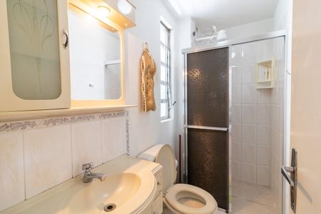 Banheiro de apartamento à venda com 1 quarto, 40m² em Partenon, Porto Alegre