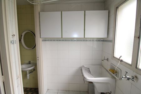 Apartamento à venda com 118m², 2 quartos e 1 vagaÁrea de Serviço