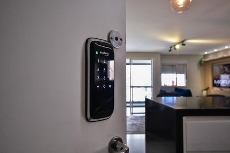 Fechadura Eletrônica de apartamento à venda com 2 quartos, 70m² em Vila Suzana, São Paulo