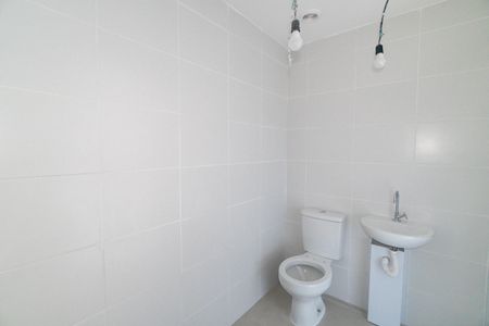 Banheiro de kitnet/studio à venda com 1 quarto, 24m² em Vila Santa Catarina, São Paulo