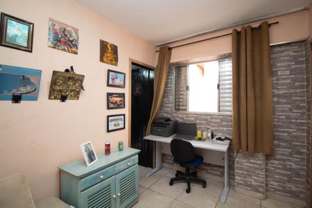 Casa à venda com 250m², 1 quarto e 5 vagas Casa à venda com 250m², 1 quarto e 5 vagasSala