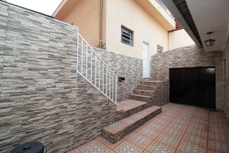 Casa à venda com 250m², 1 quarto e 5 vagas Casa à venda com 250m², 1 quarto e 5 vagasÁrea externa