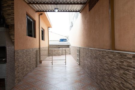 Casa à venda com 250m², 1 quarto e 5 vagas Casa à venda com 250m², 1 quarto e 5 vagasGaragem