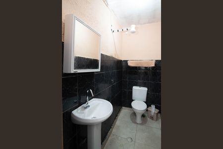 Casa à venda com 250m², 1 quarto e 5 vagas Casa à venda com 250m², 1 quarto e 5 vagasBanheiro