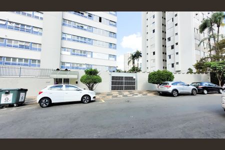 Apartamento à venda com 110m², 3 quartos e 1 vagaFachada