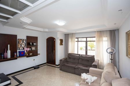 Casa à venda com 178m², 4 quartos e 3 vagasSala de TV