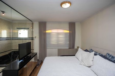 Casa à venda com 178m², 4 quartos e 3 vagasQuarto Suíte