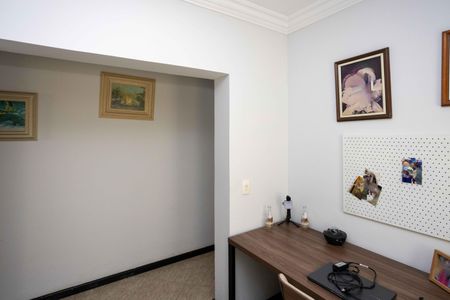 Casa à venda com 178m², 4 quartos e 3 vagasEscritório