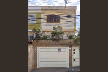 Casa à venda com 178m², 4 quartos e 3 vagasFachada
