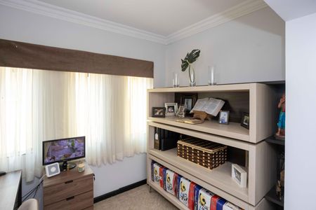 Casa à venda com 178m², 4 quartos e 3 vagasEscritório