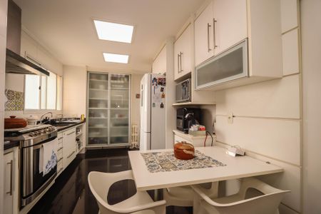 Apartamento à venda com 145m², 3 quartos e 3 vagasCozinha