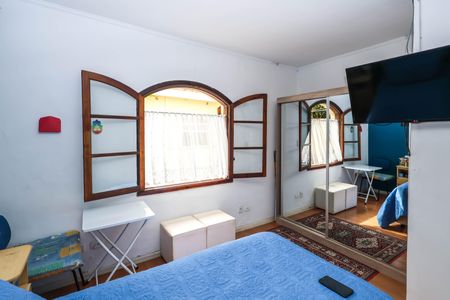 Casa à venda com 149m², 3 quartos e 2 vagasQuarto 1 - Suíte