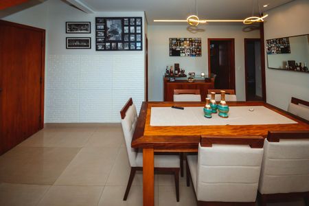 Apartamento à venda com 180m², 3 quartos e 1 vagaSala