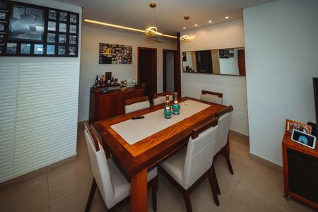 Apartamento à venda com 180m², 3 quartos e 1 vagaSala