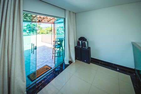 Apartamento à venda com 180m², 3 quartos e 1 vagaCobertura