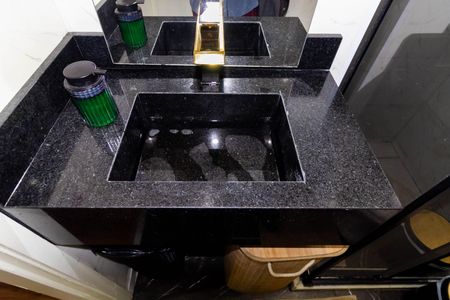 Apartamento à venda com 47m², 2 quartos e 1 vaga Apartamento à venda com 47m², 2 quartos e 1 vagaBanheiro