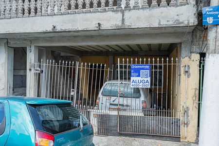 Casa para alugar com 110m², 2 quartos e 1 vaga Casa para alugar com 110m², 2 quartos e 1 vagaFachada