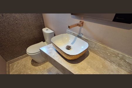 Apartamento à venda com 242m², 4 quartos e 4 vagasLavabo 