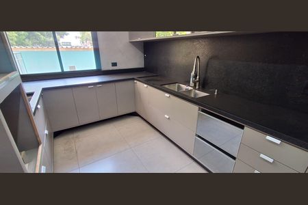 Apartamento à venda com 242m², 4 quartos e 4 vagasCozinha 