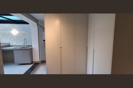 Apartamento à venda com 242m², 4 quartos e 4 vagasÁrea de Serviço 